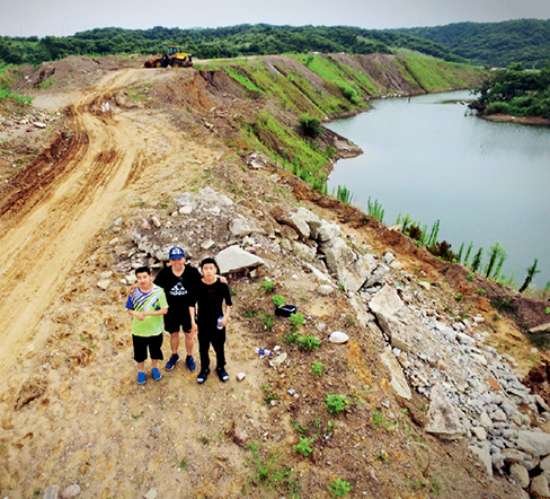 图为：安徽省六安市金寨县新城开发区是星星小镇未来的规划用地